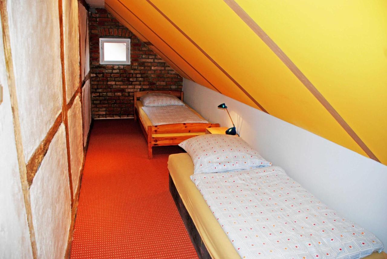 Ferienwohnungen Im Gutshaus Gnies エクステリア 写真