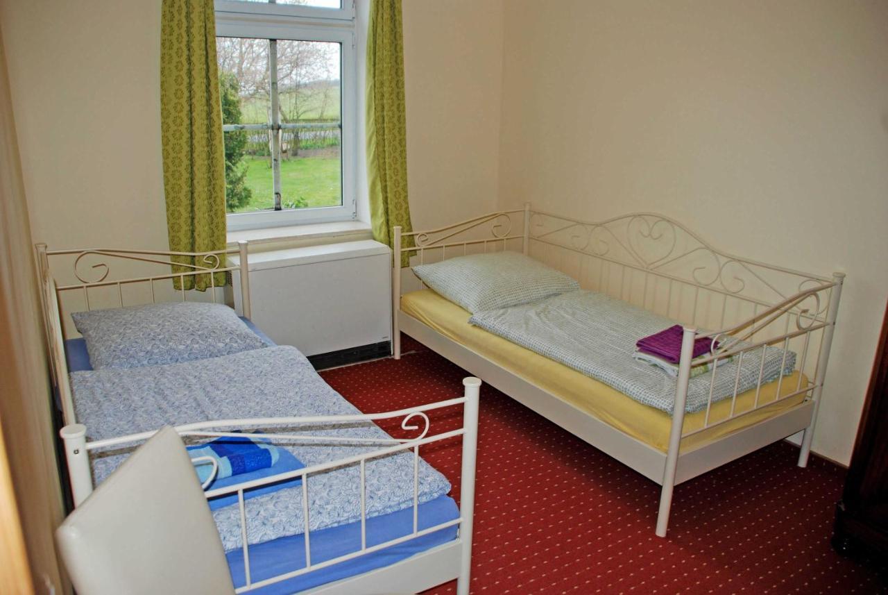 Ferienwohnungen Im Gutshaus Gnies エクステリア 写真